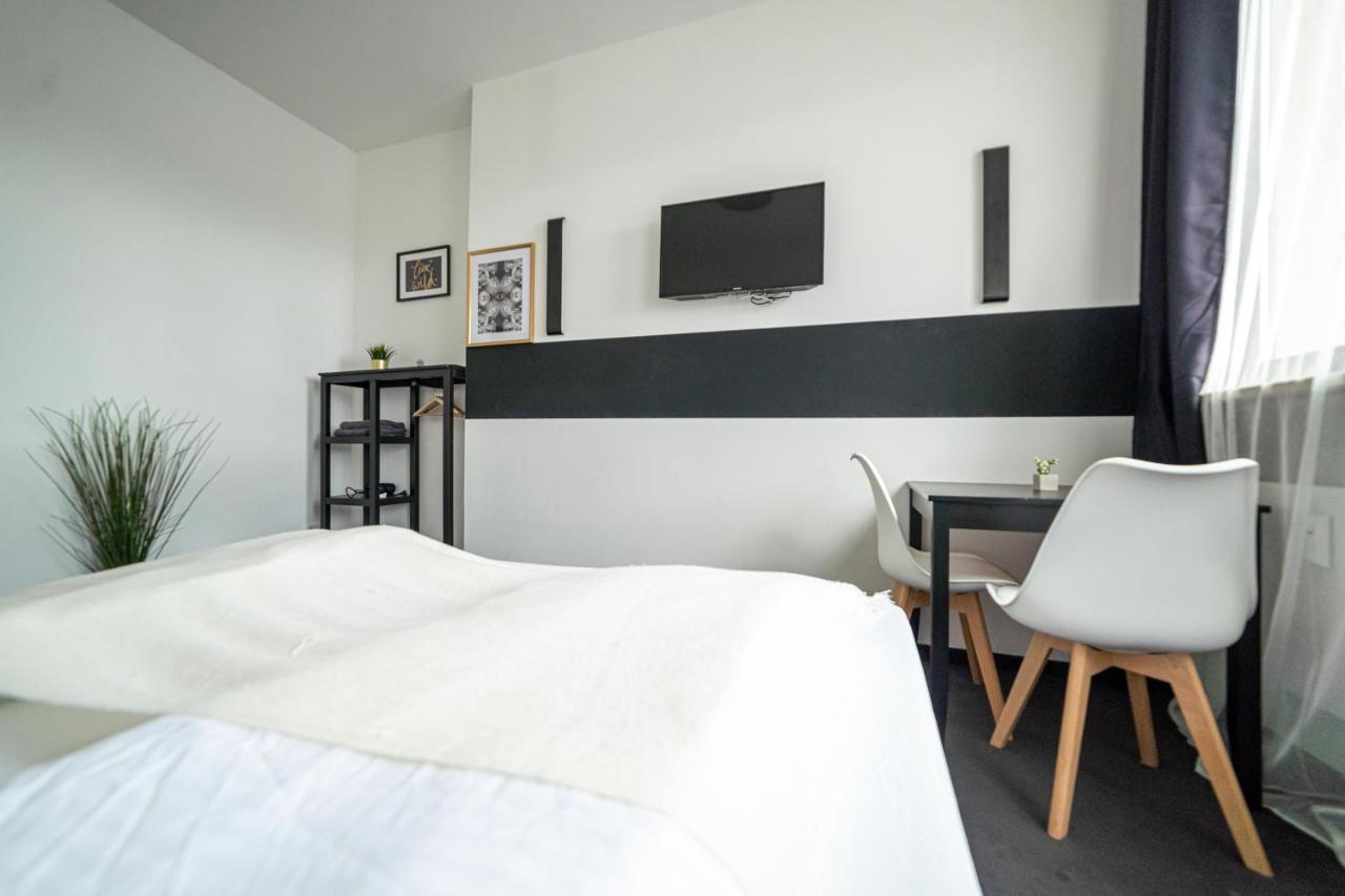 Full House Hostel Nurnberg - Shared Bath & Kitchen Zewnętrze zdjęcie