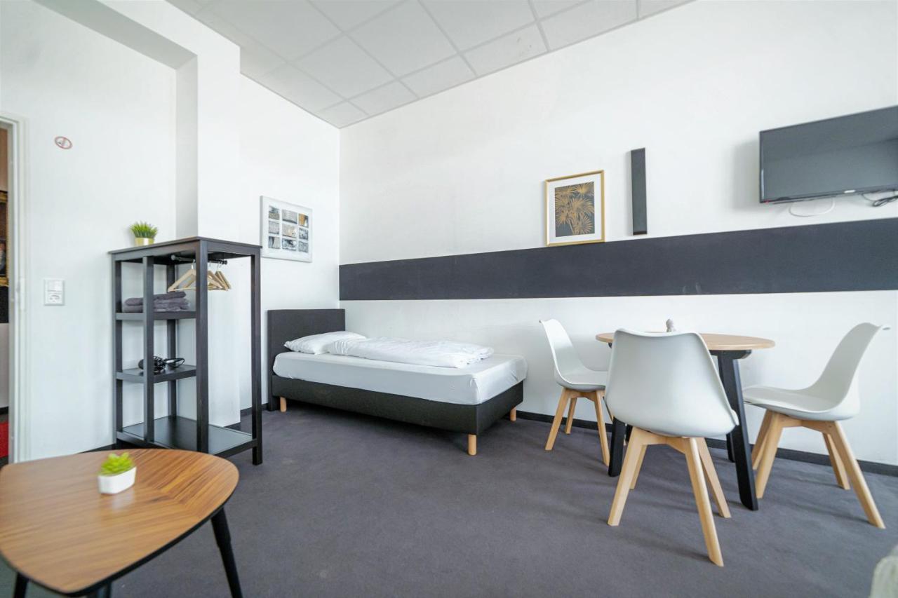 Full House Hostel Nurnberg - Shared Bath & Kitchen Zewnętrze zdjęcie