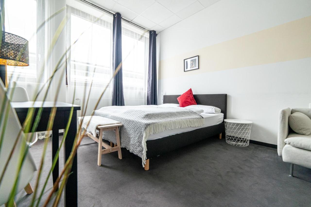 Full House Hostel Nurnberg - Shared Bath & Kitchen Zewnętrze zdjęcie