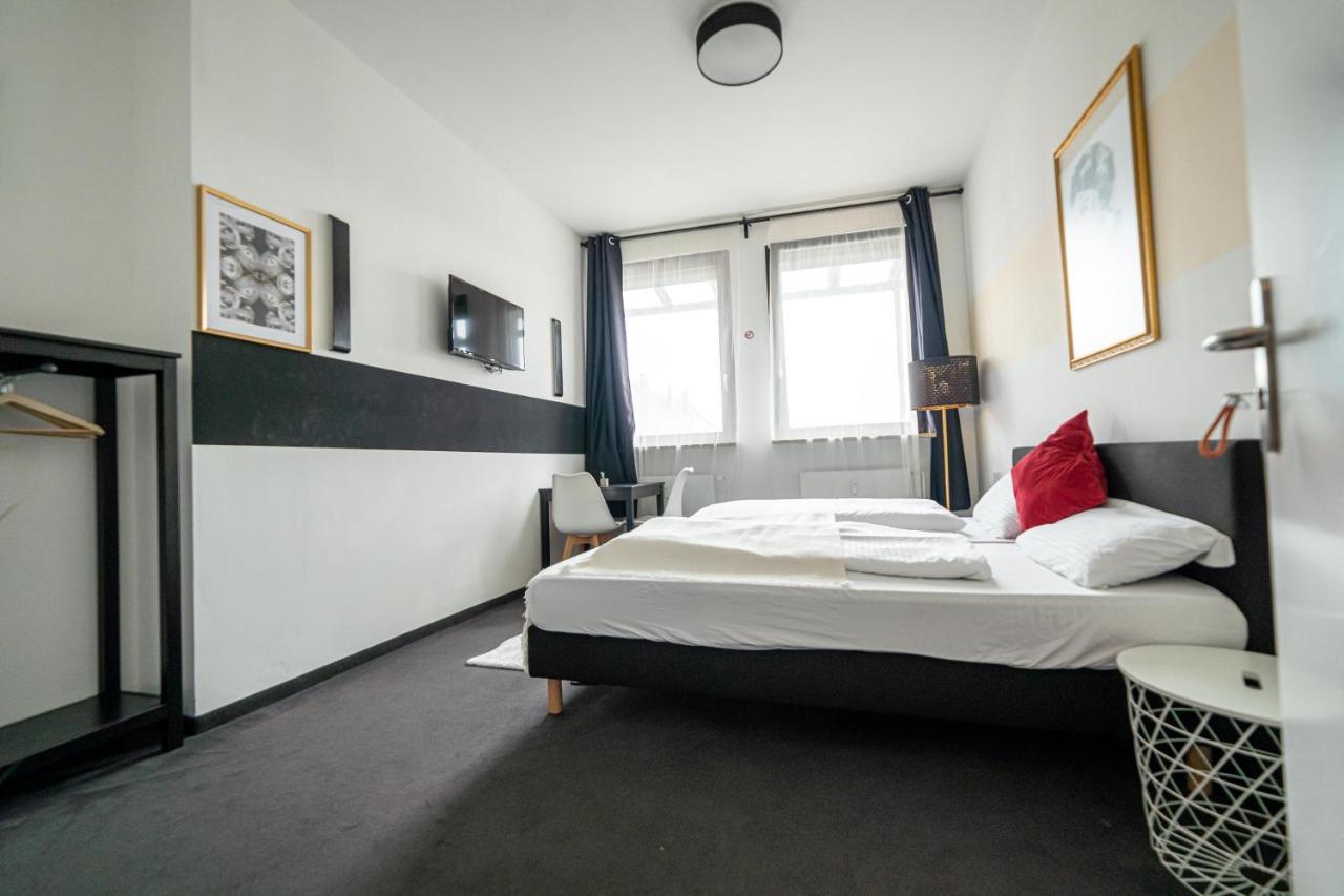 Full House Hostel Nurnberg - Shared Bath & Kitchen Zewnętrze zdjęcie